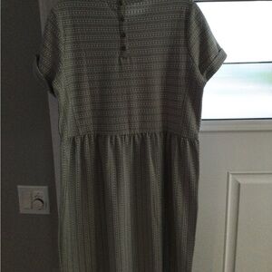 Loft dress - never worn ; short sleeve dress
